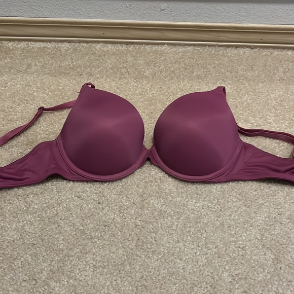 Victoria Secrets Pink Push-up Bras $25 for the bundle / $18 each - Picture 3 of 8